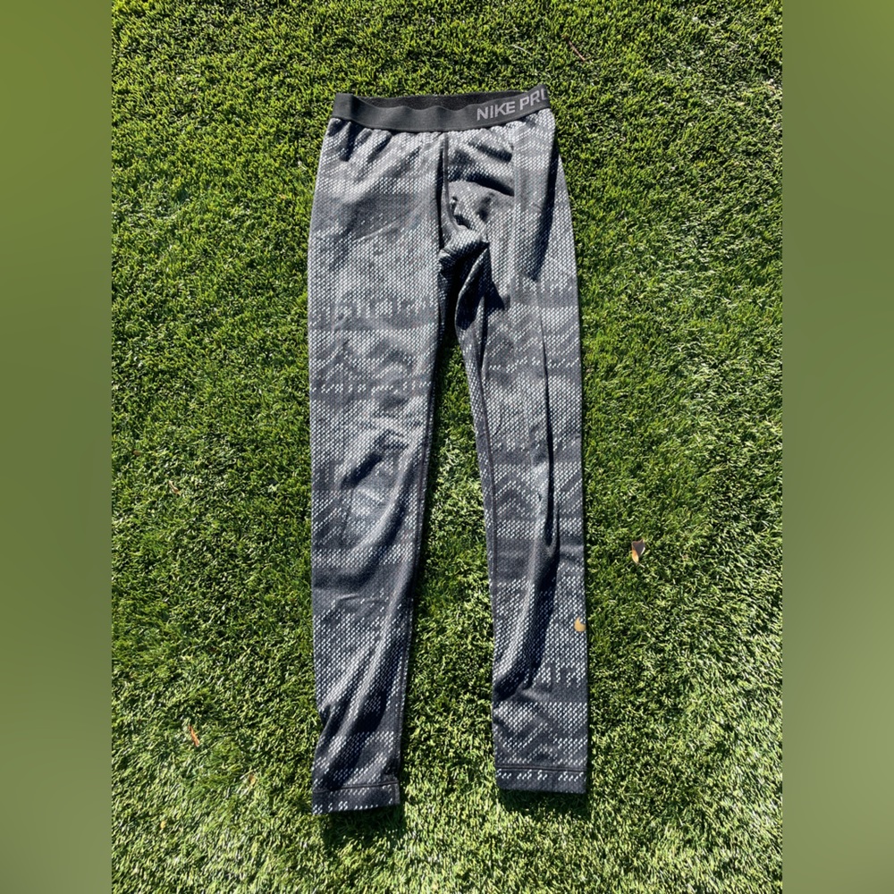 Nike leggings size small